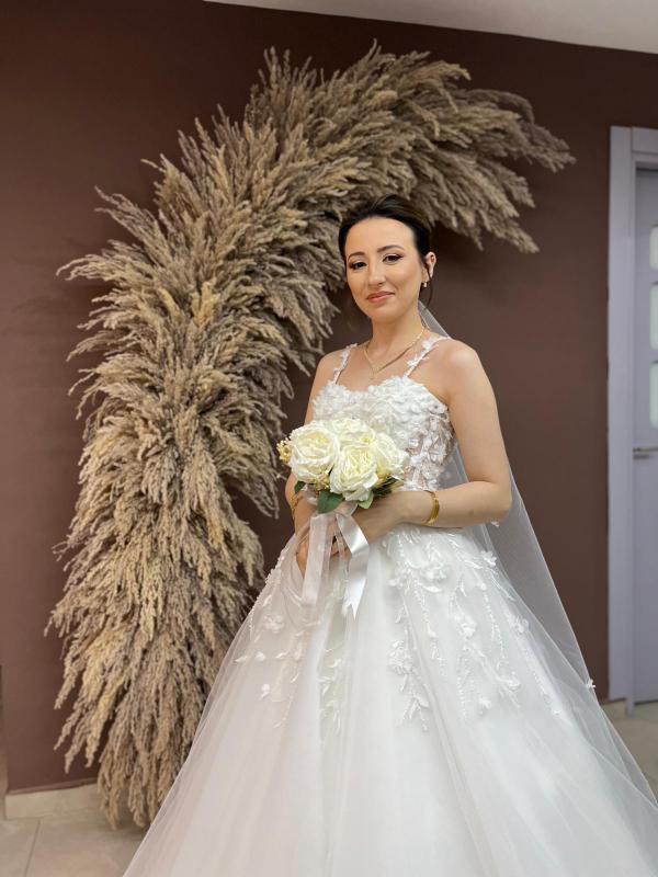 MÜNEVVER URHAN Bridal